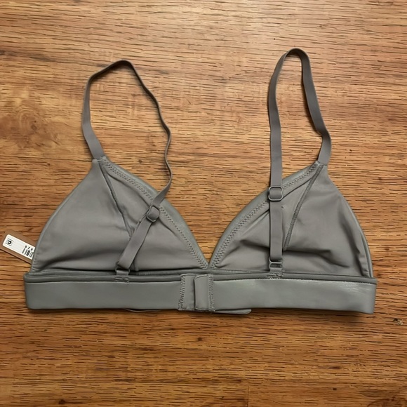 Skims faux leather triangle bralette - Picture 3 of 3